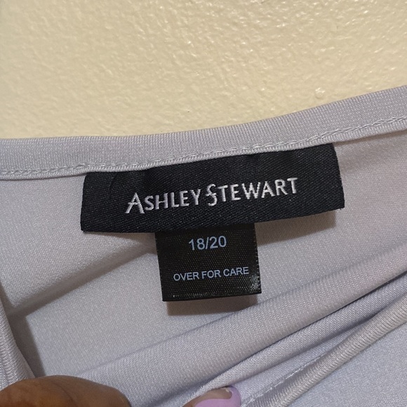 ASHLEY STEWART top - Picture 4 of 5